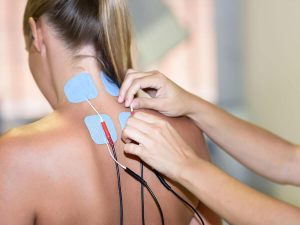 What are the Differences Between TENS Therapy vs Cupping?