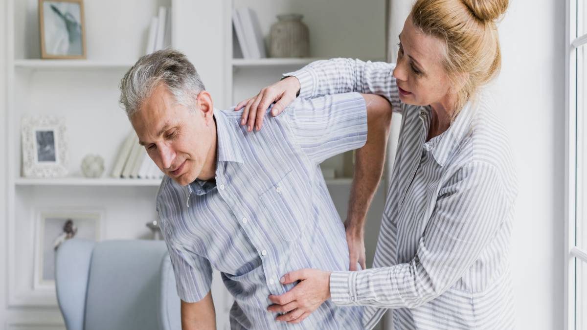 Chiropractic Care vs Physical Therapy Which Is Better for Spine Pain