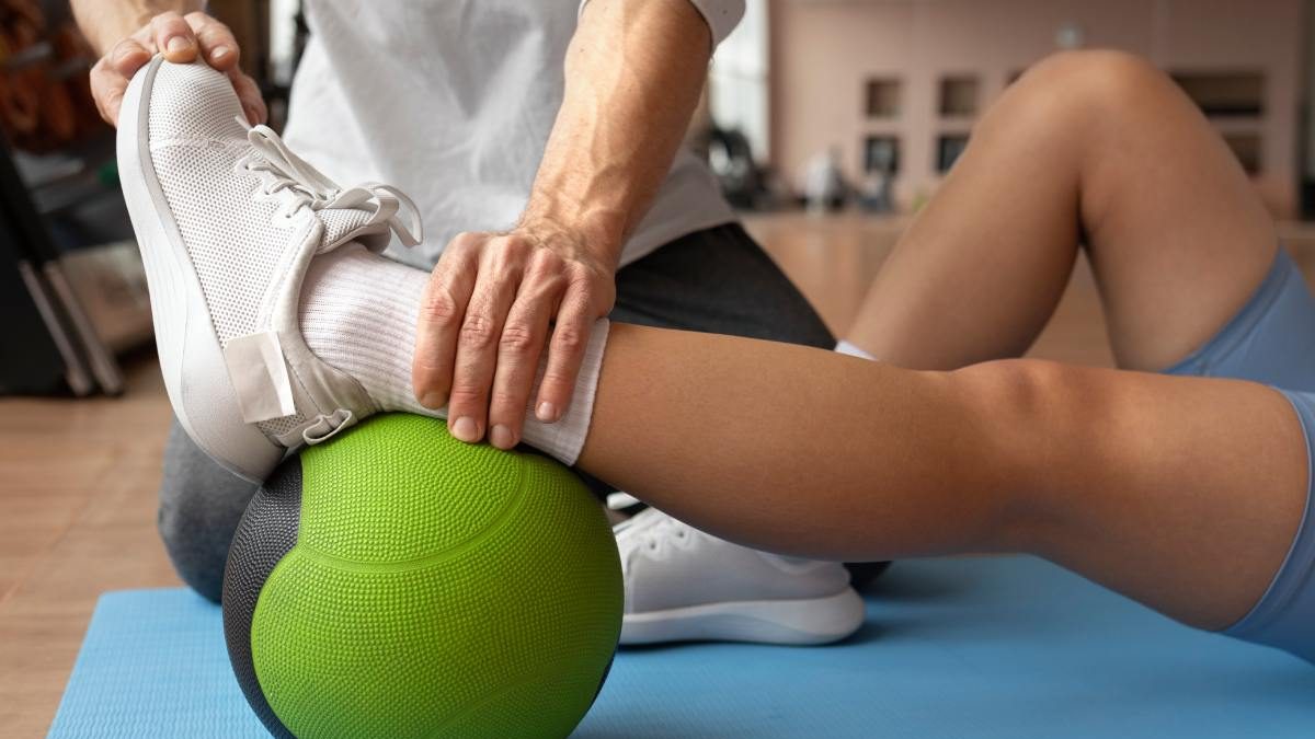Class IV Laser Therapy vs. Physical Therapy: What's the Difference?