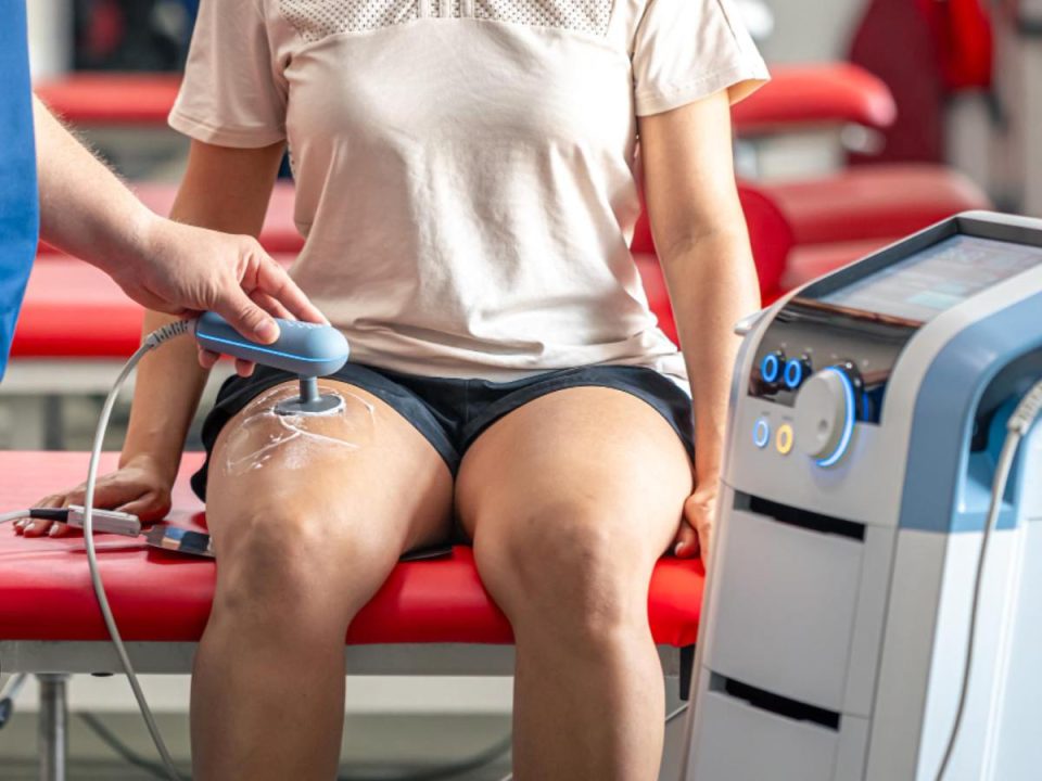 Acoustic Shockwave Therapy vs Cortisone Shots: What's the Difference?